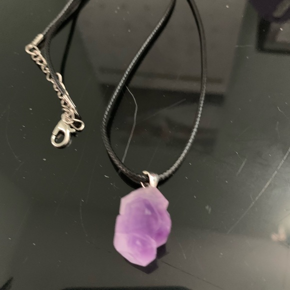 Amethyst stone - Picture 1 of 2